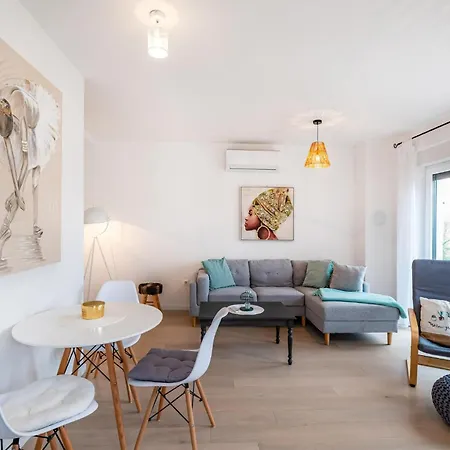 Appartement 1 Bedroom Beautiful In *