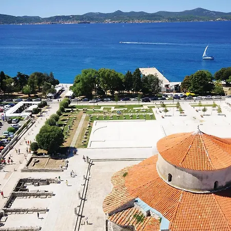 Appartement 1 Bedroom Beautiful In Zadar