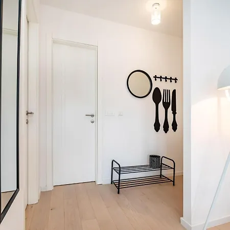 1 Bedroom Beautiful In Appartamento
