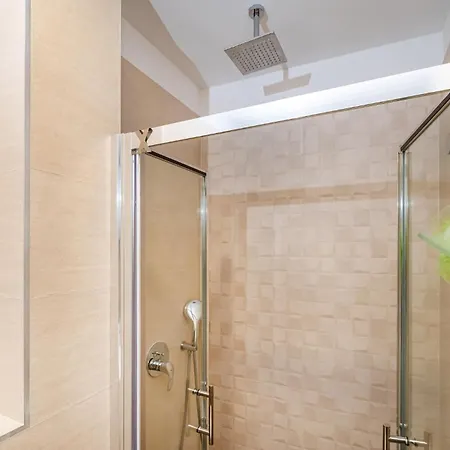 1 Bedroom Beautiful In Zara