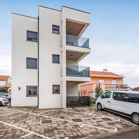 1 Bedroom Beautiful In Appartamento *